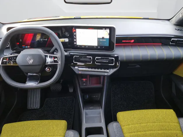 RENAULT R5 E-Tech Comfort Range iconic five