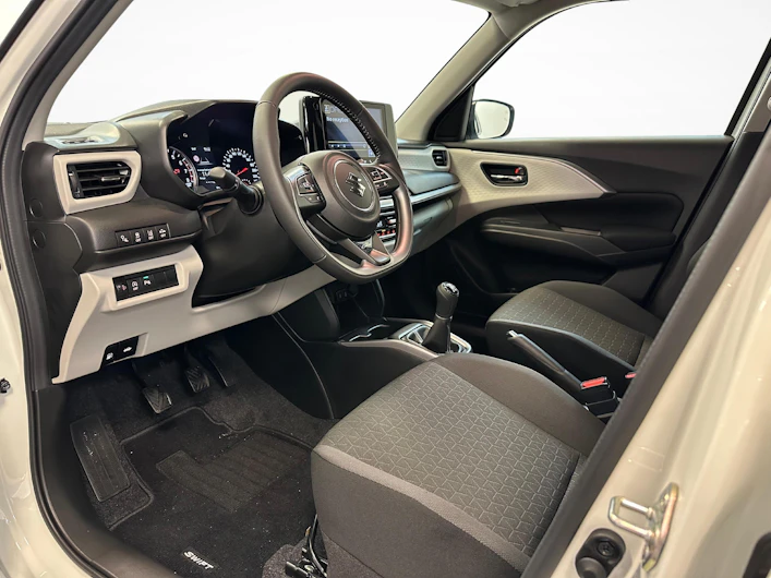 image du véhicule SUZUKI SWIFT