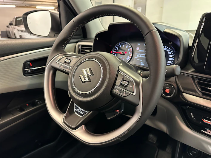image du véhicule SUZUKI SWIFT