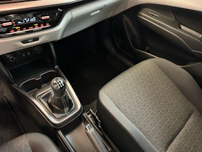 https://vehicle.imgix.net/4522990/fb41e76d-2176-4de2-97f2-12ce2d3defc1.jpg