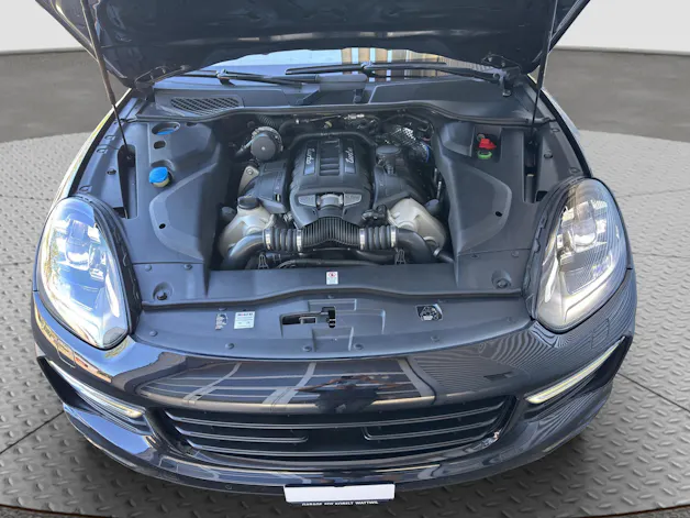 PORSCHE Cayenne 4.8 V8 Turbo TipT