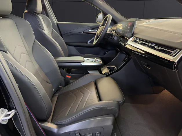 BMW iX2 xDrive30