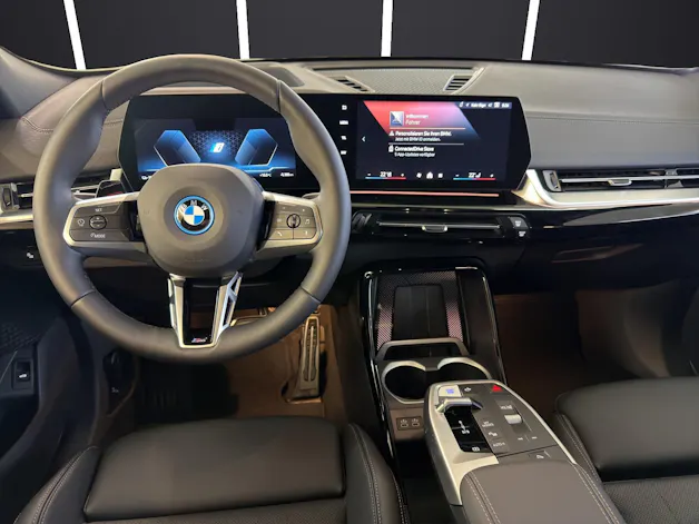 BMW iX2 xDrive30