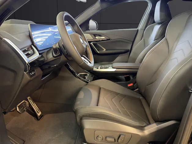 BMW iX2 xDrive30