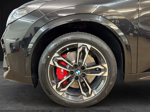 BMW iX2 xDrive30