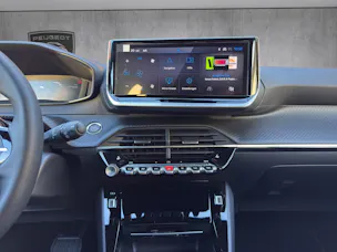 PEUGEOT 208 1.2 Hybrid Envy