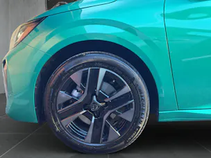 PEUGEOT 208 1.2 Hybrid Envy