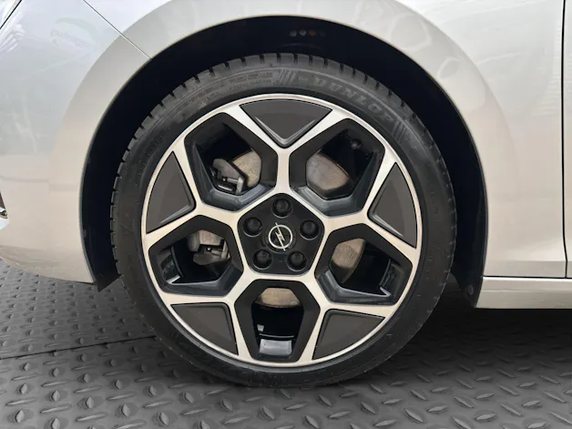OPEL Astra 1.6 T PHEV 180 Swiss Plus