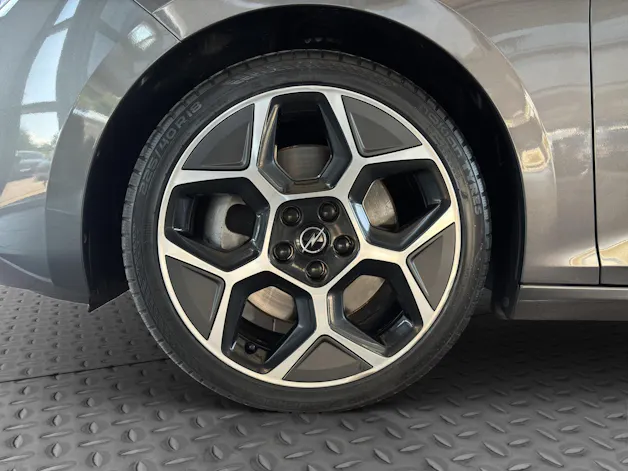 OPEL Astra 1.6 T PHEV 180 Swiss Plus