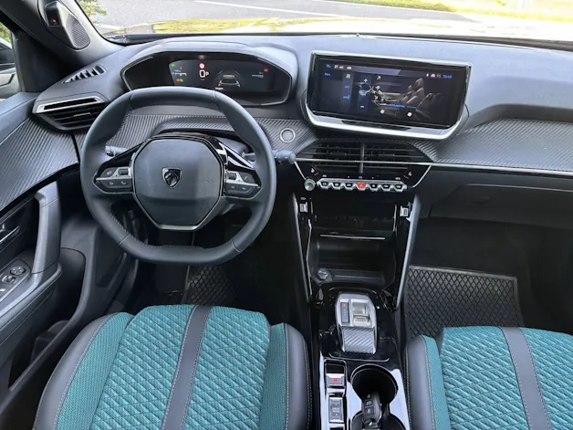 PEUGEOT 2008 1.2 Hybrid 145 Envy