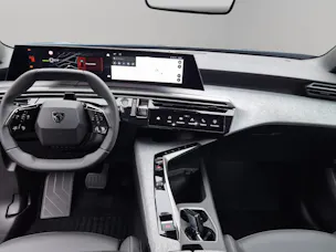 PEUGEOT 5008 e-Allure