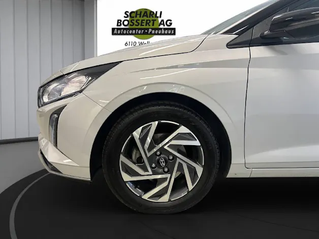HYUNDAI i20 1.0 T-GDi Amplia