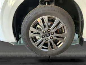 FORD Tourneo C Bus 320 L1 2.0 EcoBlue 170 Titanium