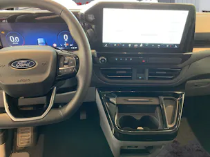 FORD Tourneo C Bus 320 L1 2.0 EcoBlue 170 Titanium