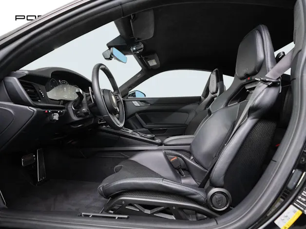 PORSCHE 911 GT3 mit Touring-Paket