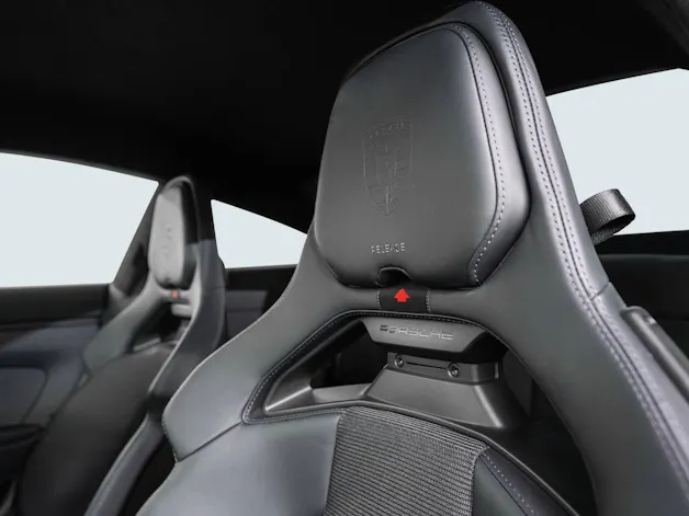 PORSCHE 911 GT3 mit Touring-Paket