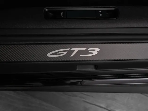 PORSCHE 911 GT3 mit Touring-Paket