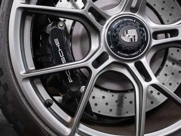 PORSCHE 911 GT3 mit Touring-Paket