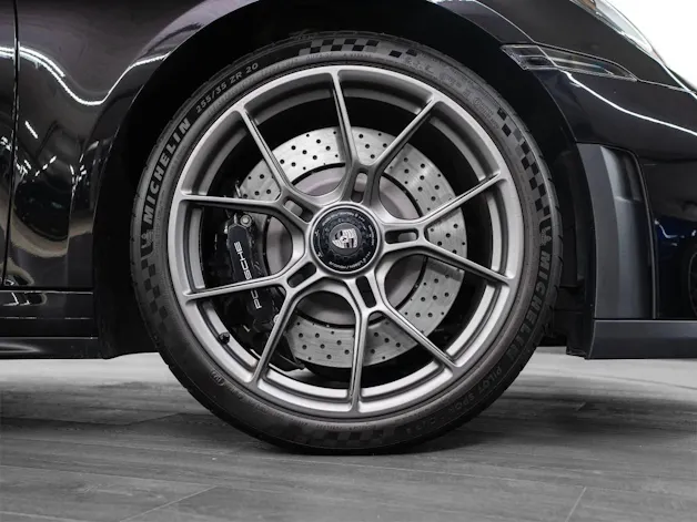 PORSCHE 911 GT3 mit Touring-Paket