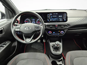 https://vehicle.imgix.net/4523670/f252ea17-a446-436e-901a-40bafaf9d270.jpg