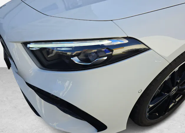 MERCEDES-BENZ A 220 4MATIC AMG Line