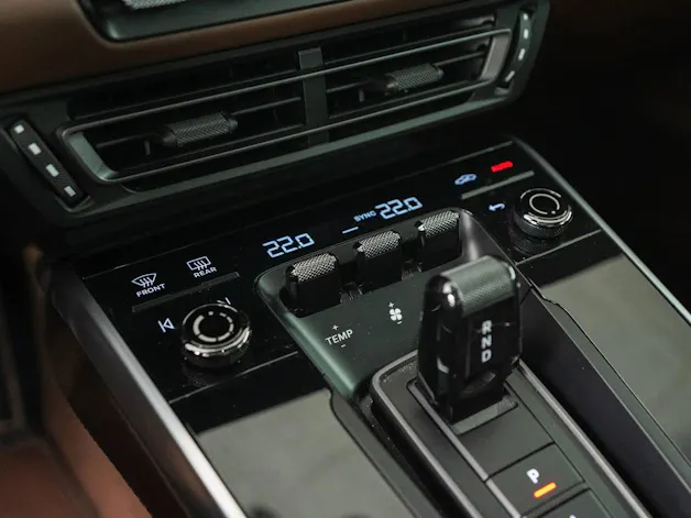 PORSCHE 911 Carrera 4S