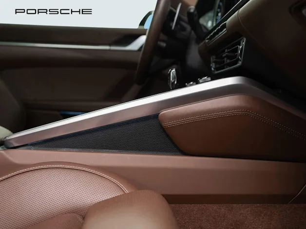 PORSCHE 911 Carrera 4S