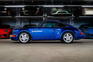 PORSCHE 911 Carrera 2 Coupé