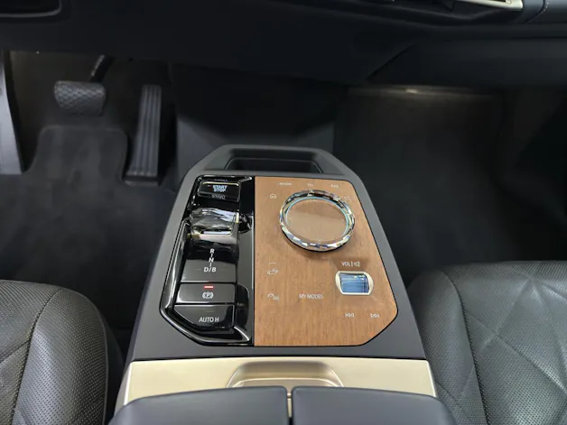 BMW iX xDrive40 SPORT