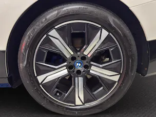 BMW iX xDrive40 SPORT