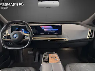 BMW iX xDrive40 SPORT