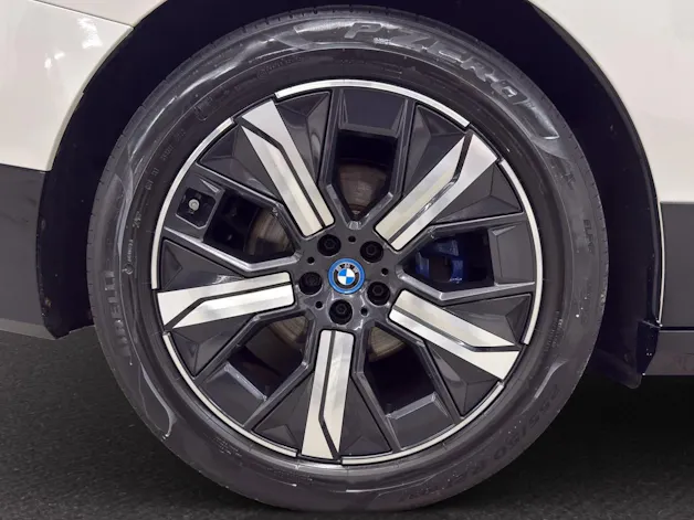 BMW iX xDrive40 SPORT