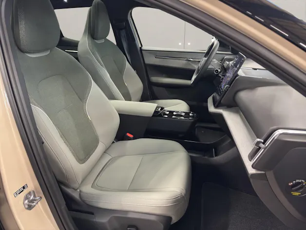 VOLVO EX30 CC E60 Twin Performance AWD