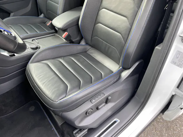 VW Tiguan 2.0 TSI R DSG*AHK*Leder*Schiebedach*Akrapovic*