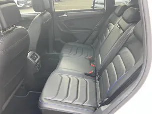 VW Tiguan 2.0 TSI R DSG*AHK*Leder*Schiebedach*Akrapovic*