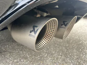 VW Tiguan 2.0 TSI R DSG*AHK*Leder*Schiebedach*Akrapovic*