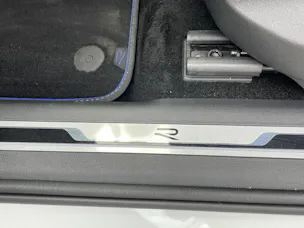 VW Tiguan 2.0 TSI R DSG*AHK*Leder*Schiebedach*Akrapovic*