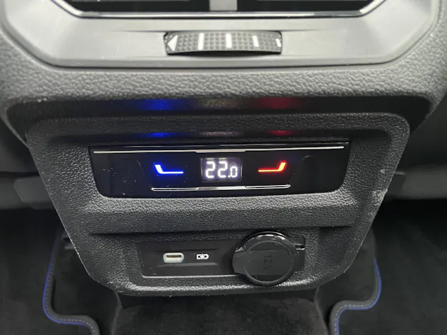 VW Tiguan 2.0 TSI R DSG*AHK*Leder*Schiebedach*Akrapovic*