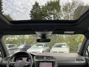 VW Tiguan 2.0 TSI R DSG*AHK*Leder*Schiebedach*Akrapovic*