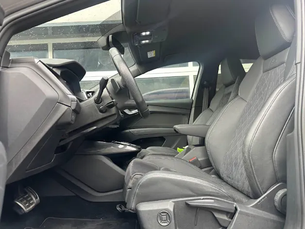 AUDI Q4 e-tron Sportback 50 quattro (CH)