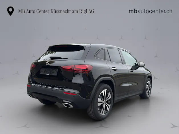MERCEDES-BENZ GLA 200 Progressive