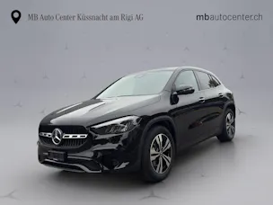 MERCEDES-BENZ GLA 200 Progressive