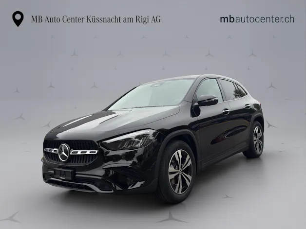 MERCEDES-BENZ GLA 200 Progressive