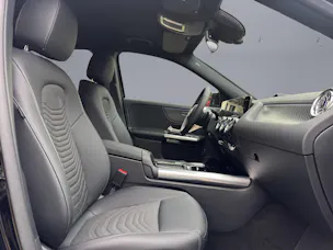 MERCEDES-BENZ GLA 200 Progressive