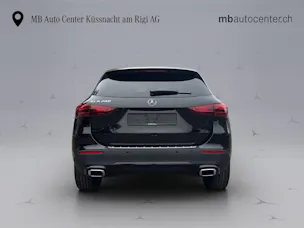 MERCEDES-BENZ GLA 200 Progressive
