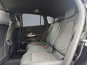 MERCEDES-BENZ GLA 200 Progressive