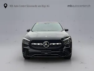 MERCEDES-BENZ GLA 200 Progressive