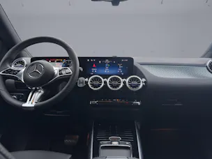 MERCEDES-BENZ GLA 200 Progressive