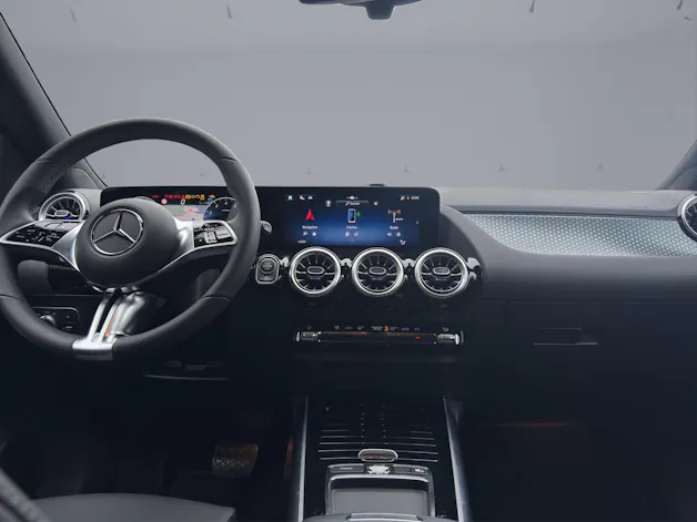 MERCEDES-BENZ GLA 200 Progressive