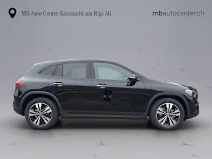 MERCEDES-BENZ GLA 200 Progressive